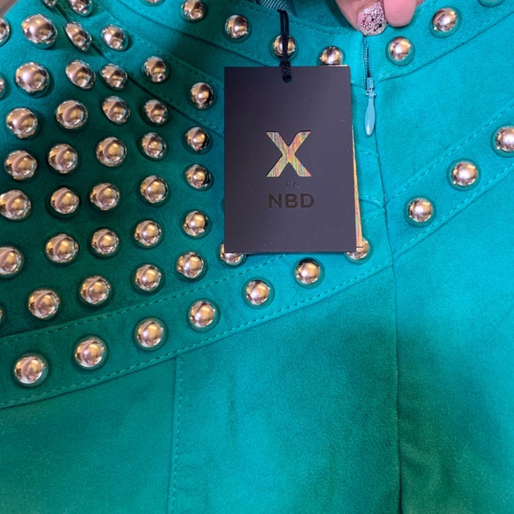 Nomi Mini Dress In Green - Picture 2 of 8